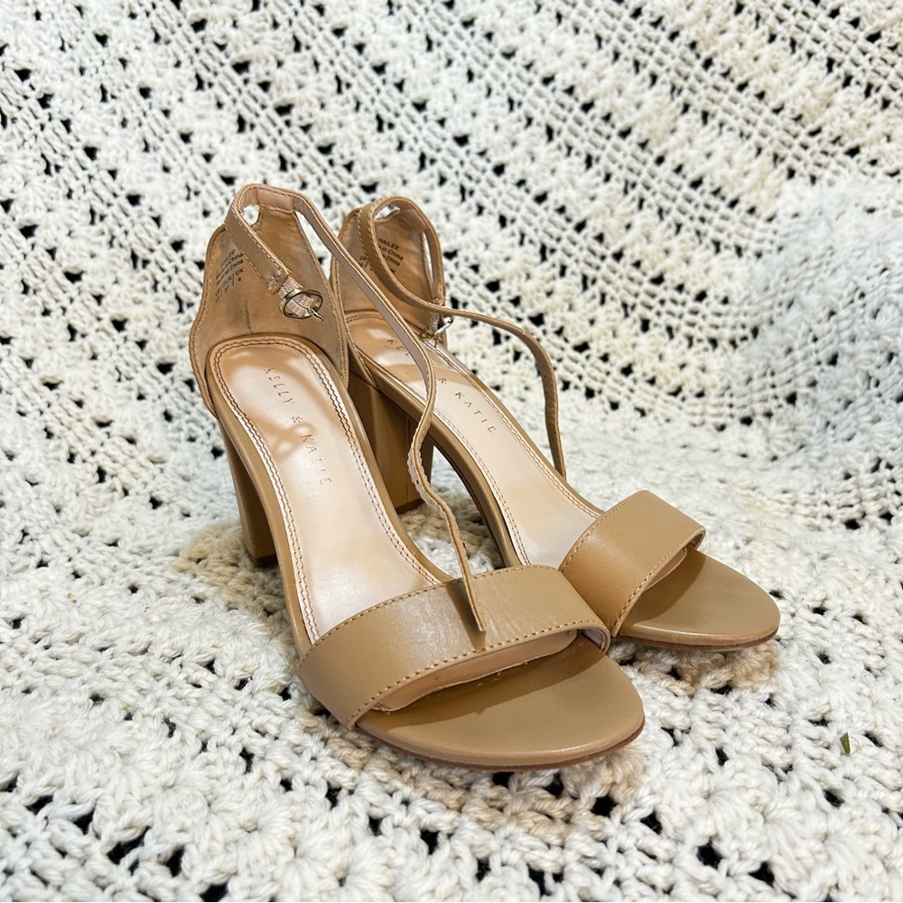 Kelly and Katie Nude strappy nude heels - size 6.5